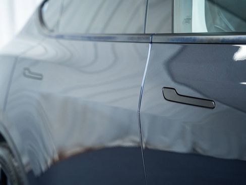 Used 2024 Tesla Model Y Long Range image 14