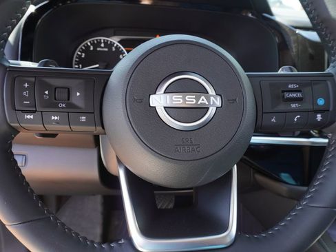 New 2025 Nissan Pathfinder SV image 18