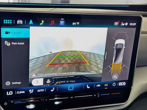 Certified 2025 Volkswagen ID.4 Pro RWD image 18