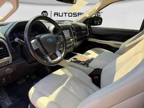 Used 2019 Ford Expedition Platinum AWD/4WD image 16