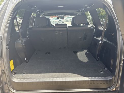 Used 2021 Lexus GX 460 Premium w/ Premium Package AWD/4WD image 33