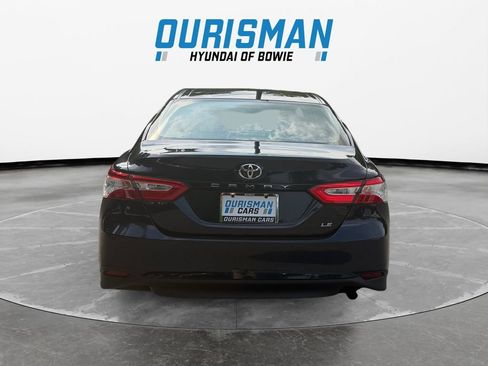 Used 2018 Toyota Camry LE FWD image 5