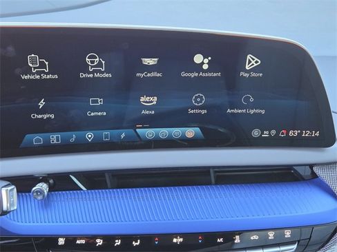 New 2025 Cadillac Optiq Sport 2 w/ LPO, Floor Liner Package image 24