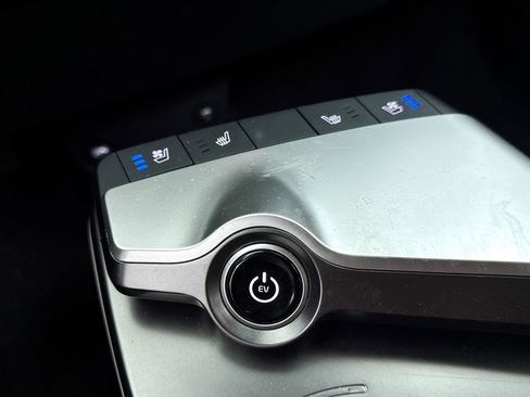 Used 2022 Kia EV6 Wind image 25