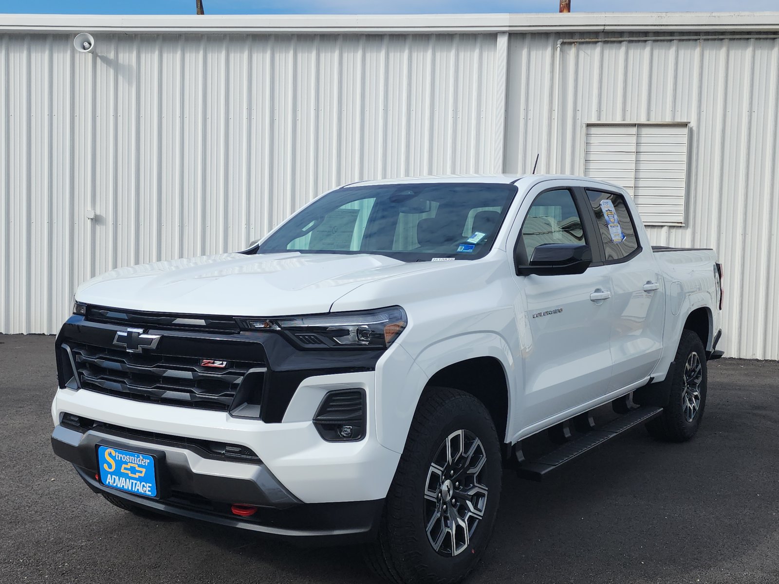 New 2026 Chevrolet Colorado Z71 w/ Z71 Convenience Package 2 AWD/4WD image 1