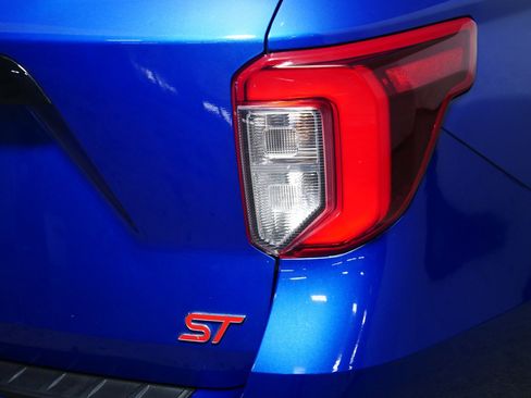 Used 2020 Ford Explorer ST w/ Premium Technology Package image 17