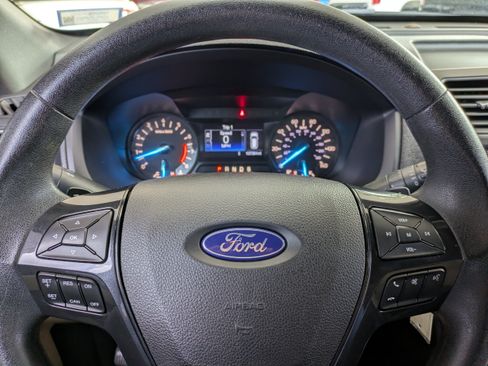 Used 2016 Ford Explorer FWD image 26