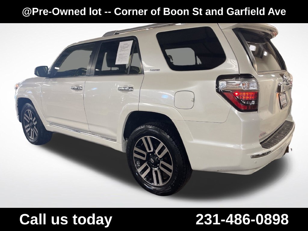 Used 2016 Toyota 4Runner Limited AWD/4WD image 3