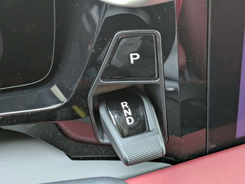 New 2026 Porsche Macan 4 Electric image 20