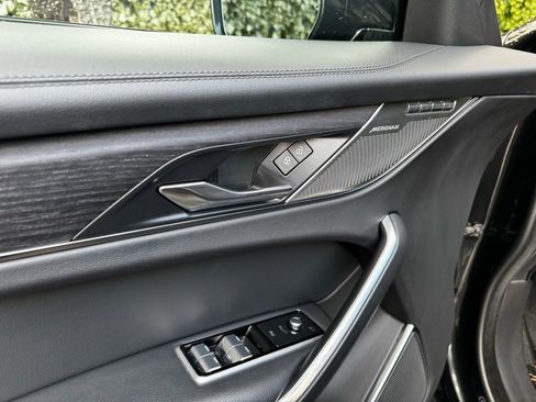 Used 2022 Jaguar F-PACE S image 9