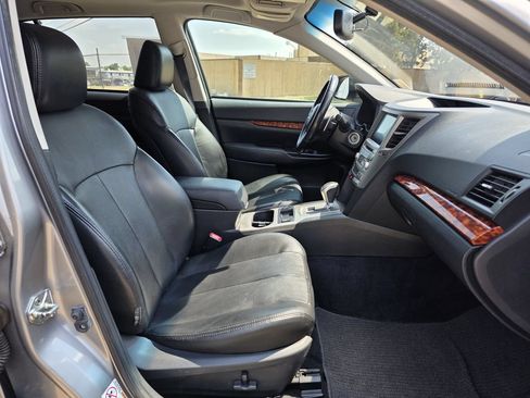 Used 2011 Subaru Outback 3.6R Limited AWD/4WD image 20