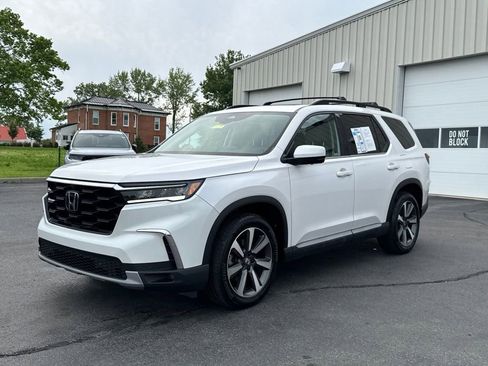 Certified 2024 Honda Pilot Elite image 3