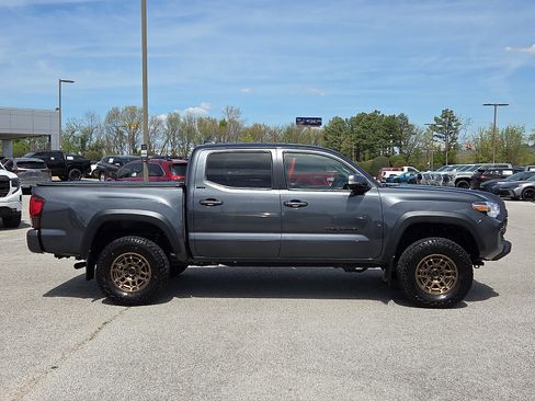 Used 2023 Toyota Tacoma 4x4 Double Cab w/ Trail Edition image 6