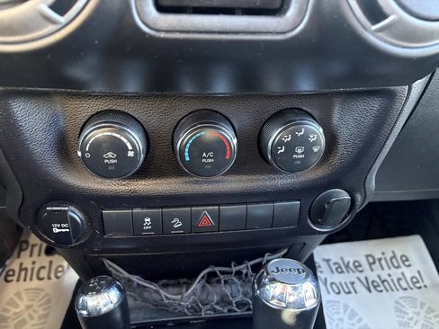 Used 2015 Jeep Wrangler Unlimited Sport w/ Mopar Black Appearance Group image 30