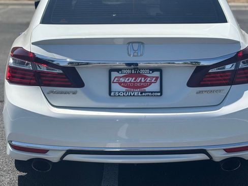 Used 2017 Honda Accord Sport image 7