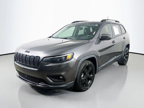 Used 2021 Jeep Cherokee Latitude Plus FWD image 3