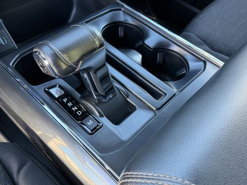 Certified 2022 Ford F150 XLT w/ Equipment Group 302A High image 18