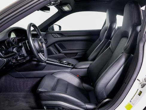 Certified 2024 Porsche 911 Carrera image 5