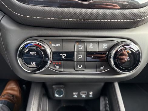 Used 2023 Chevrolet TrailBlazer ACTIV w/ Sun and Liftgate Package image 55