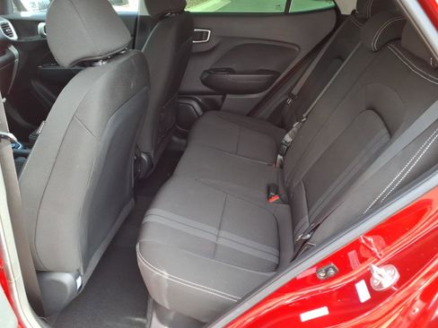 Certified 2024 Hyundai Venue SEL FWD image 18