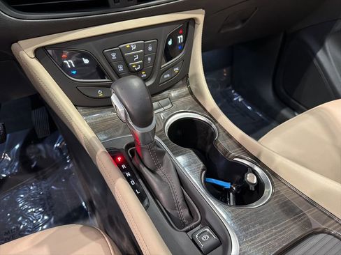 Used 2019 Buick Envision Essence image 17