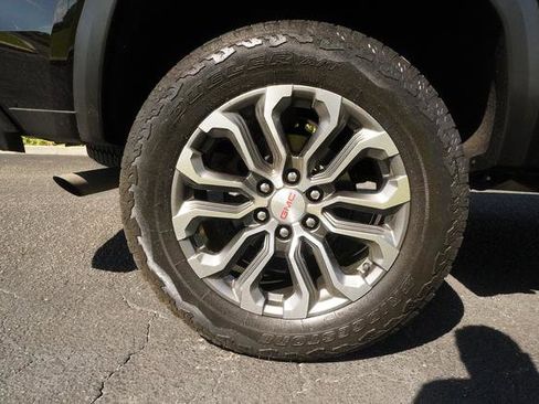 Used 2023 GMC Canyon Denali AWD/4WD image 32