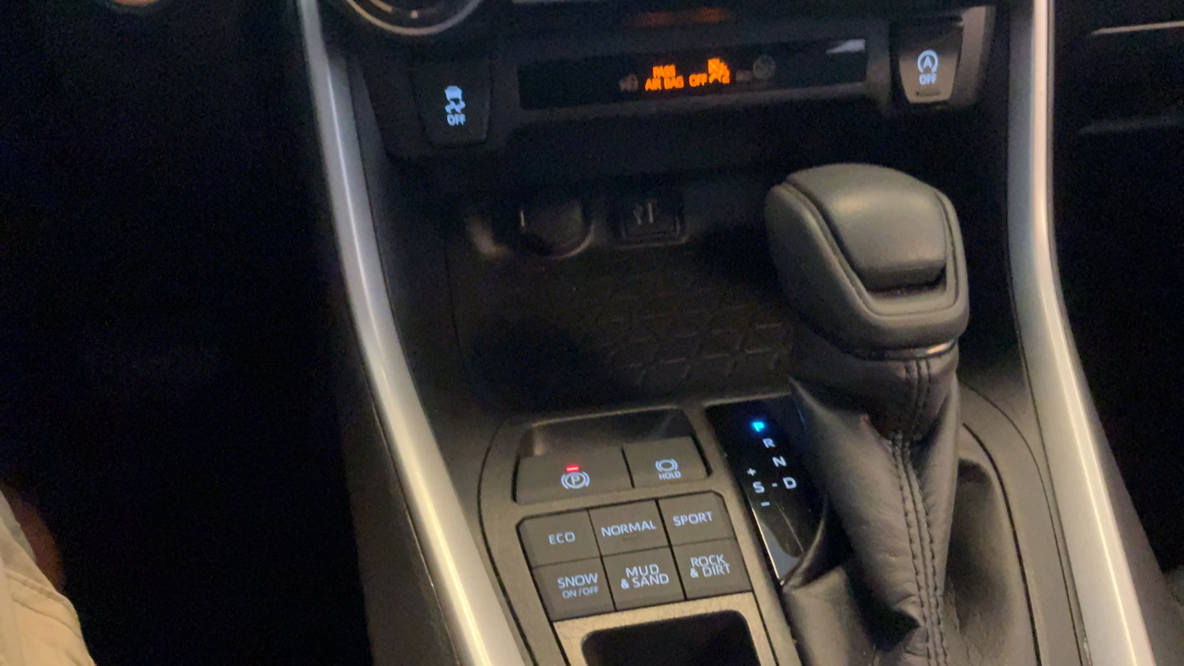 Certified 2025 Toyota RAV4 XLE AWD/4WD image 17