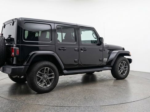 Used 2025 Jeep Wrangler Unlimited Sport AWD/4WD image 9
