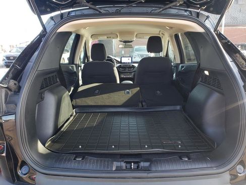 Used 2020 Ford Escape SE image 8