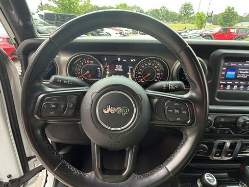 Used 2020 Jeep Wrangler Sport AWD/4WD image 24