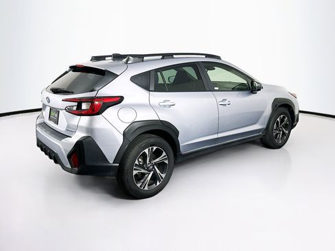 Used 2024 Subaru Crosstrek 2.0i Premium image 9
