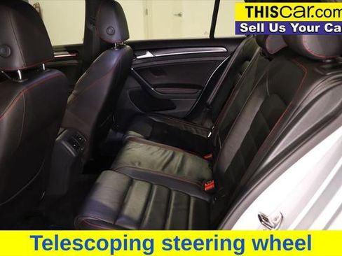 Used 2015 Volkswagen GTI SE image 21