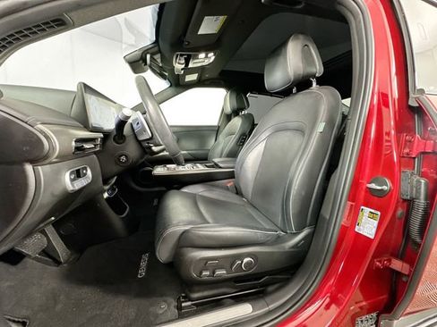 Used 2023 Genesis GV60 Advanced image 4