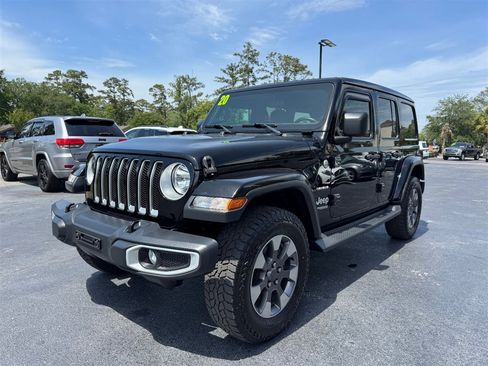 Used 2020 Jeep Wrangler Unlimited Sahara AWD/4WD image 4