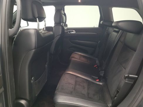 Used 2018 Jeep Grand Cherokee Altitude AWD/4WD image 18