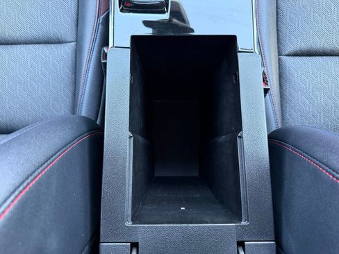 Used 2025 Chevrolet Equinox RS AWD/4WD image 28