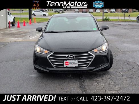 Used 2018 Hyundai Elantra SE FWD image 2