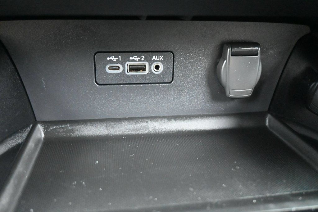 Used 2023 Nissan Altima 2.5 SV FWD image 11
