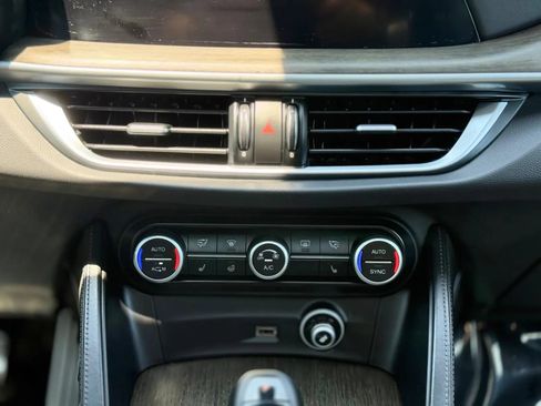 Used 2018 Alfa Romeo Stelvio Ti Lusso AWD/4WD image 23