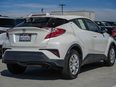 Used 2020 Toyota C-HR LE FWD image 6
