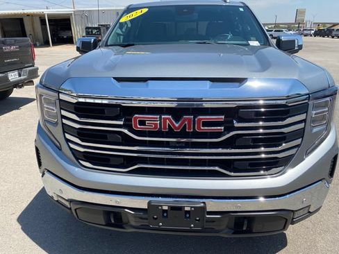Used 2024 GMC Sierra 1500 SLT AWD/4WD image 9