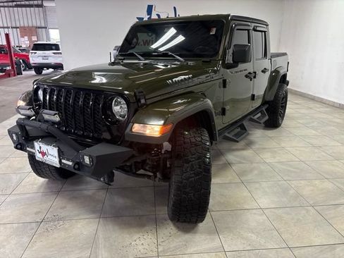 Used 2022 Jeep Gladiator Sport AWD/4WD image 3