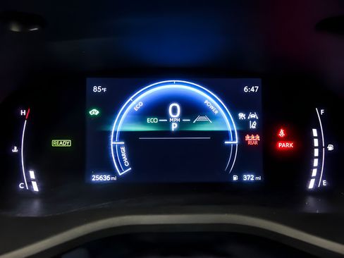 Used 2025 Toyota Camry LE FWD image 15