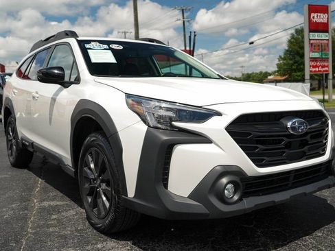Used 2025 Subaru Outback Onyx Edition AWD/4WD image 39