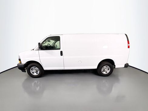 Used 2021 Chevrolet Express 2500 RWD image 6