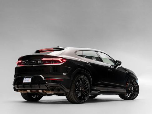 Used 2026 Lamborghini Urus SE AWD/4WD image 9