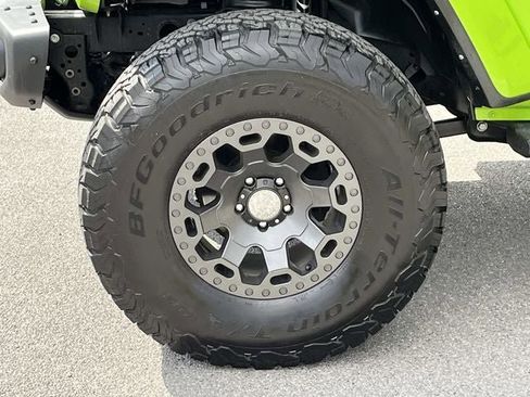 Used 2021 Jeep Gladiator Rubicon image 11