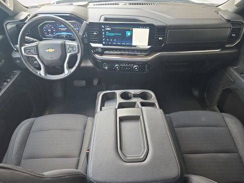 Used 2024 Chevrolet Silverado 1500 LT AWD/4WD image 2