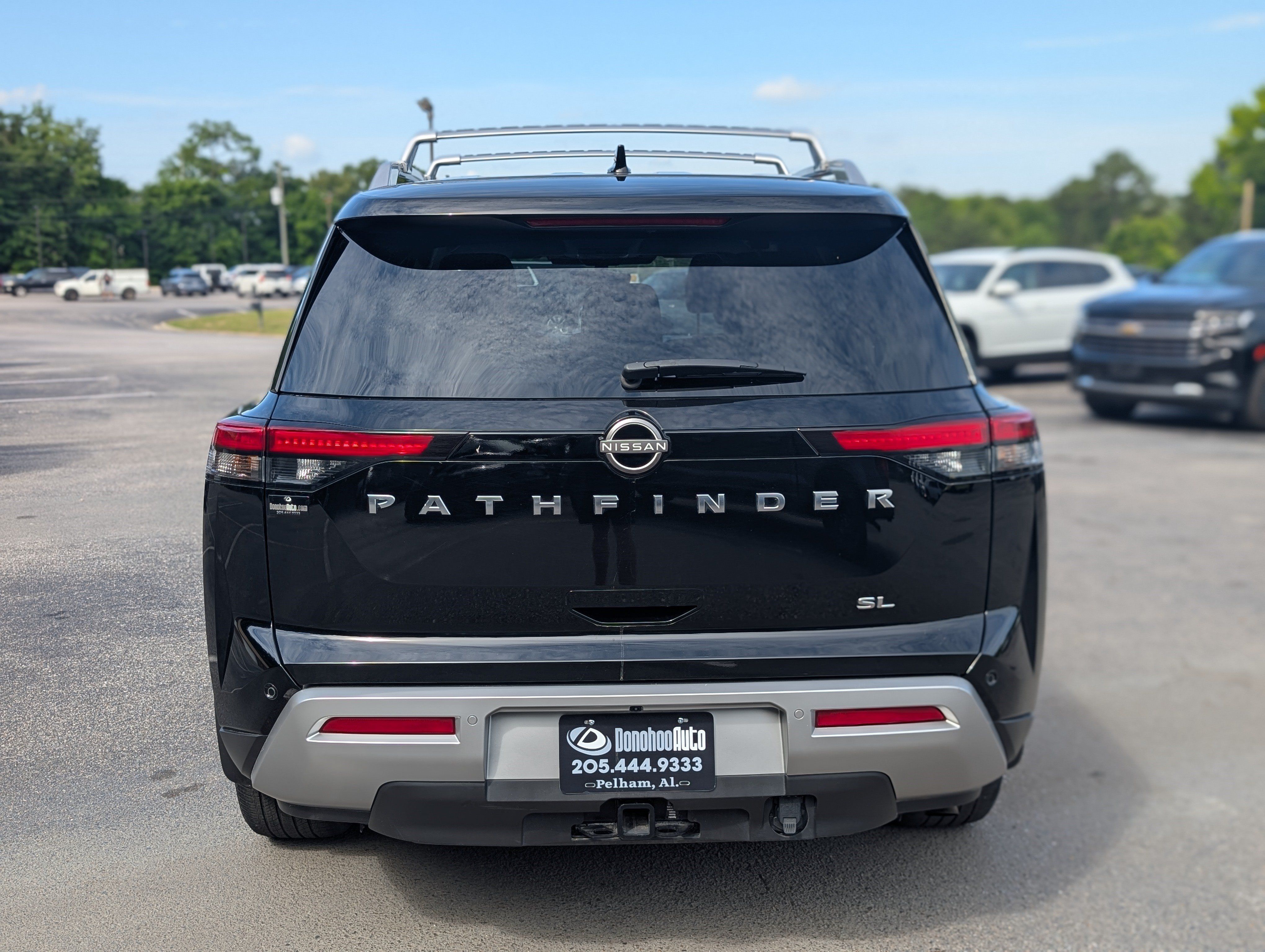 Used 2025 Nissan Pathfinder SL w/ SL Premium Package FWD image 8