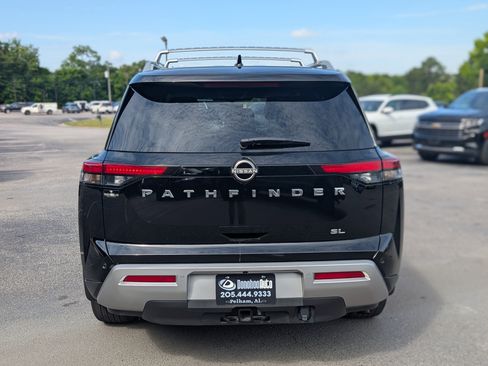Used 2025 Nissan Pathfinder SL w/ SL Premium Package FWD image 8